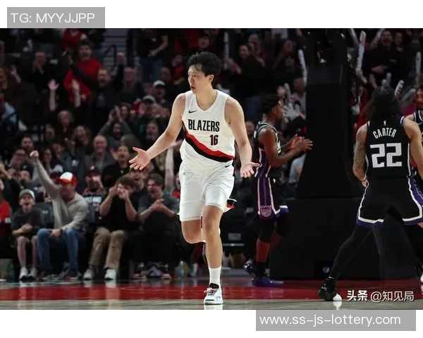 米西持球突破,杨瀚森送上遮天大帽——精彩瞬间点燃全场的篮球盛宴 米西持球突破,杨瀚森送上遮天大帽——精彩瞬间点燃全场的篮球盛宴